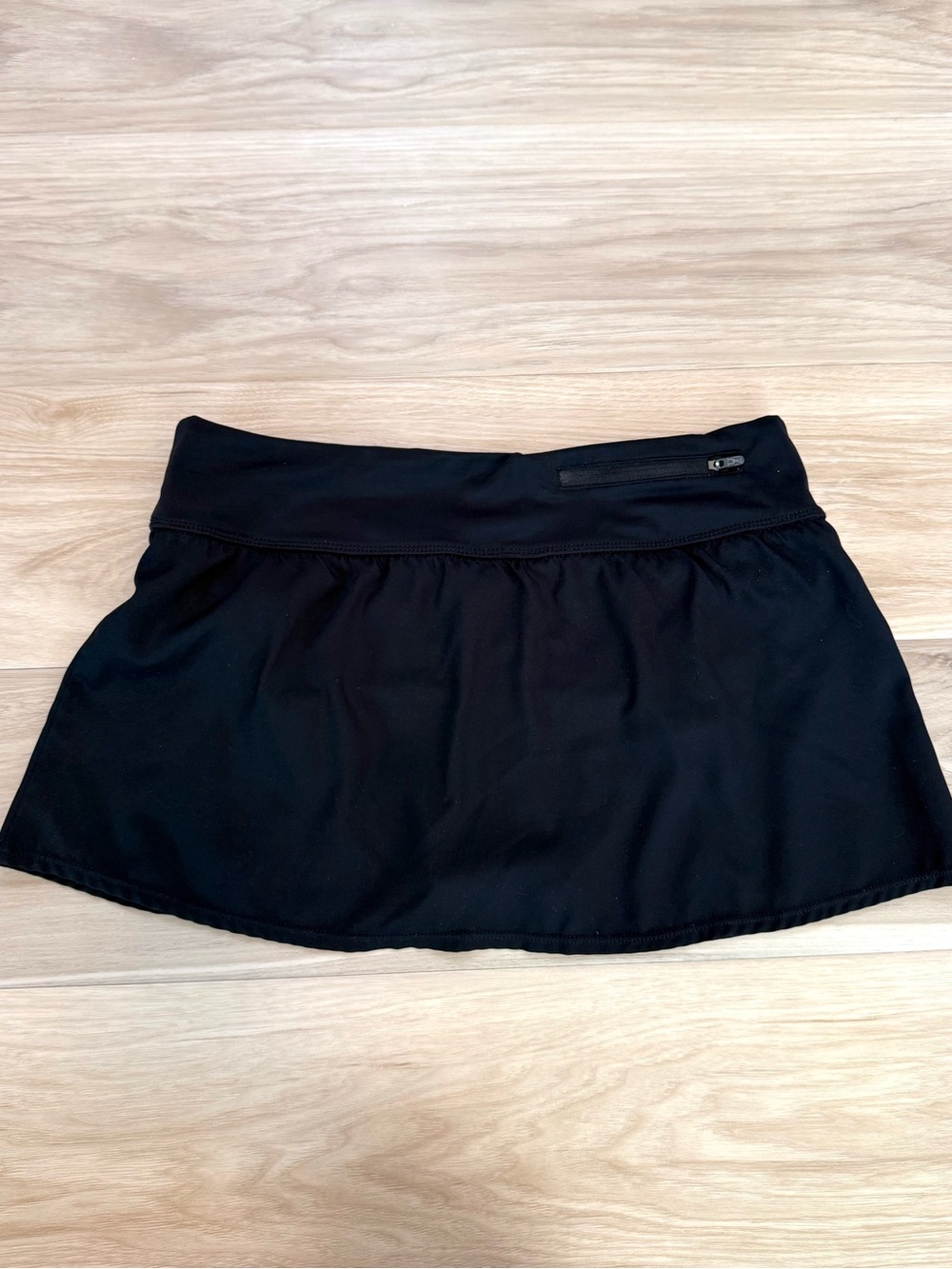 Nike Black Swim Skirt Swim Bottoms Built-In Brief Size Medium Zip Pocket - Picture 3 of 4
